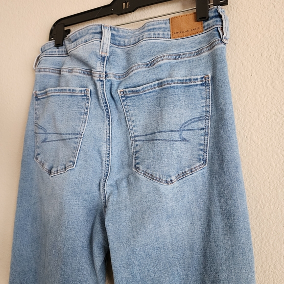 American Eagle Blue Distressed Flare Wide Leg Super High Rise Size 12 - Picture 5 of 9